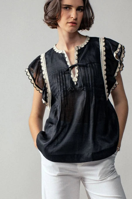 Gema Vintage Lace Woven Top