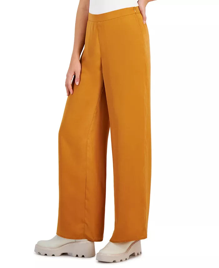 Celine Pant