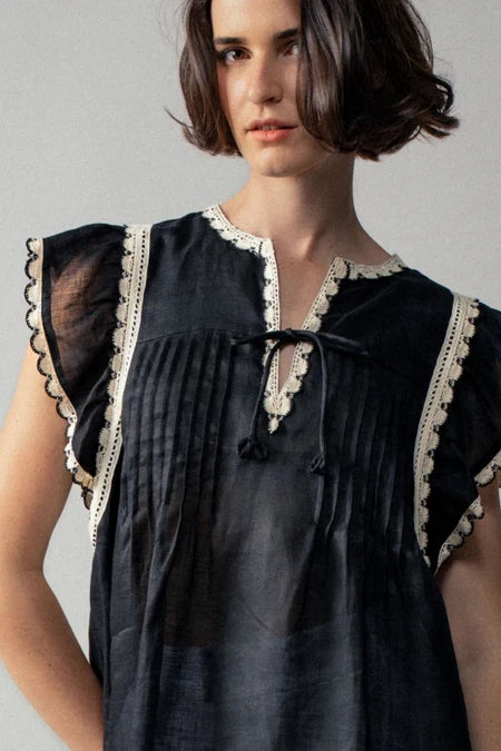 Gema Vintage Lace Woven Top
