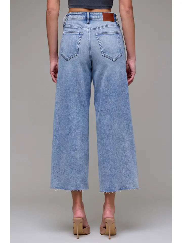 Nori Medium Light Cropped Wide Leg