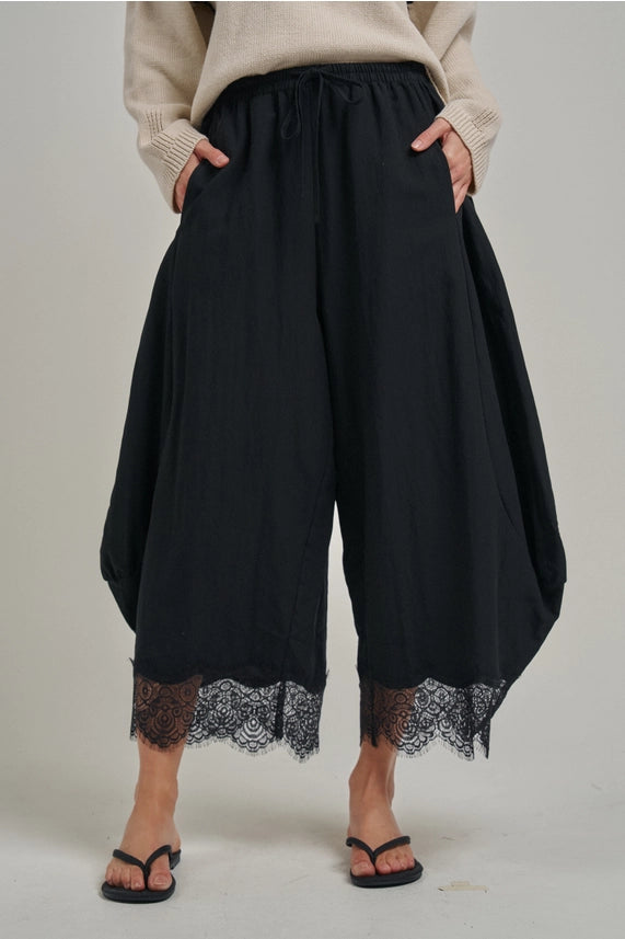 Luna Balloon Pants - Black