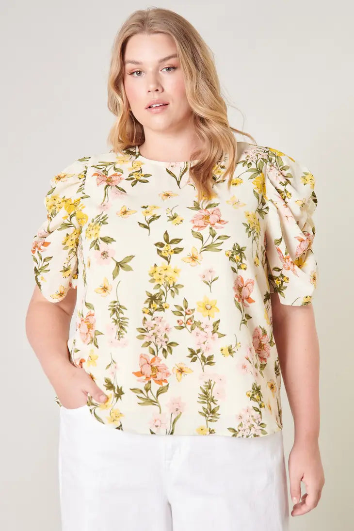 Ashlynn Floral Blouse - Curvy